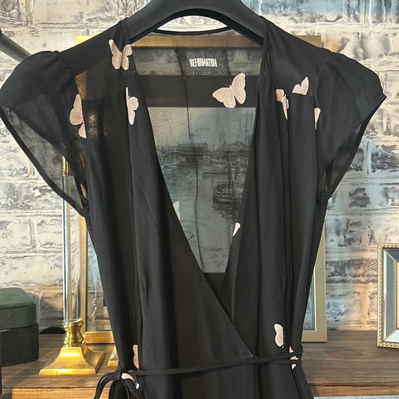 RARE REFORMATION CARINA WRAP DRESS - Picture 5 of 9